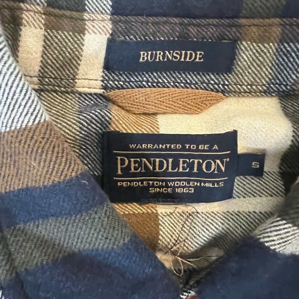 Pendleton flannel - Picture 2 of 3